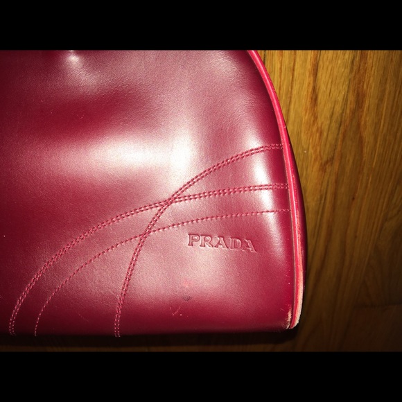 Crimson Prada bag - Picture 5 of 6